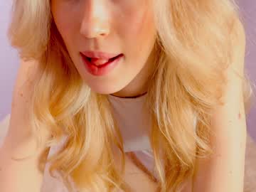 Naked cam girl lolly_bella_ image #1524061
