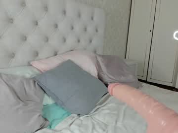 Naked cam girl esmeross_ image #2015844
