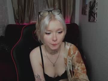 Naked cam girl sataobb image #2301705