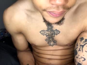 lilstroked naked cam