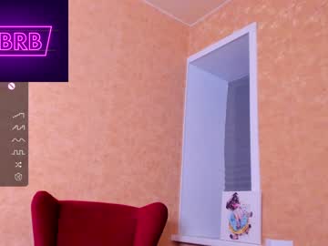 Naked cam girl cristal_moli image #3613757