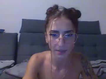 Naked cam girl tuguesa image #2103128
