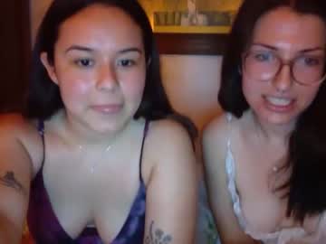 pinacoladagals naked cam