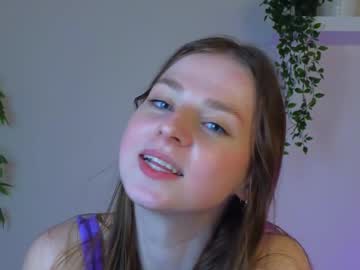 Naked cam girl dolce_moments image #4079917