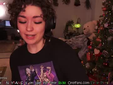 Naked cam girl evelynpiers image #3310167