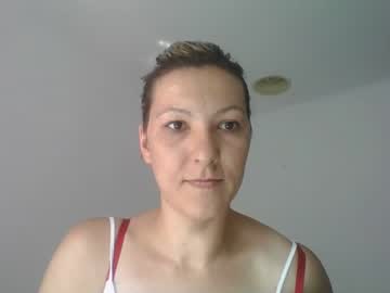 lara_flame naked cam