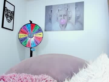 Naked cam girl missniley image #3056423