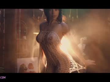 Naked cam girl lucieoude_ image #2083840