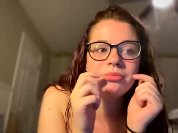 Naked cam girl krissykream69 image #3997761