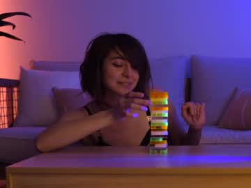 Naked cam girl lizmreow image #1227935
