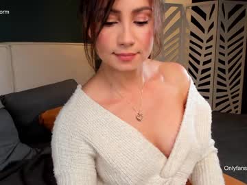Naked cam girl alejastorm image #2755652