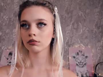 Naked cam girl gladysharn image #4019192