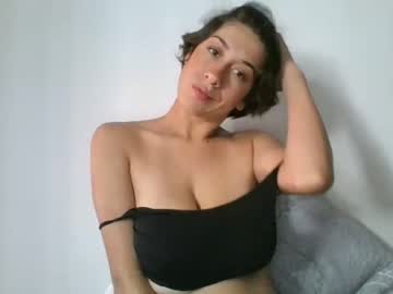 Naked cam girl enyeld_ruru image #3923190