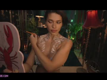 Naked cam girl lucieoude_ image #2420889
