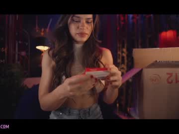 Naked cam girl lucieoude_ image #2133848